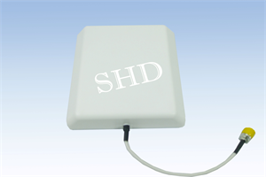 Literal wall-mounted directional antenna